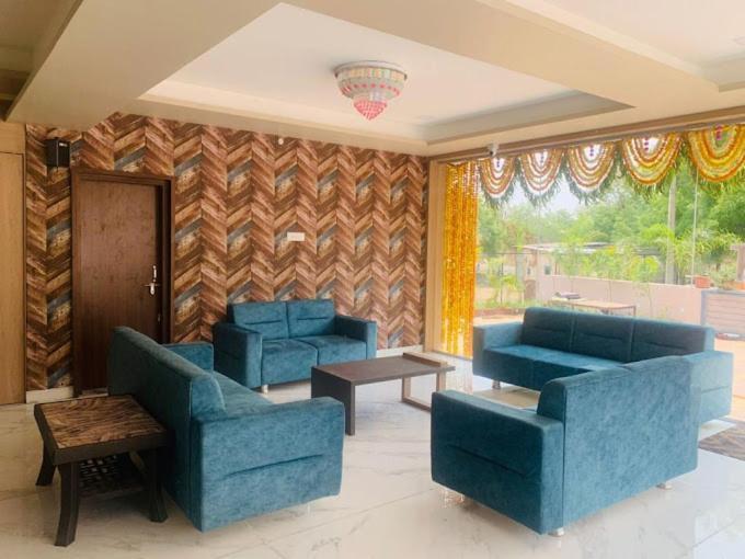 Swapnapurti Lodge, Akkalkot Akalkot Eksteriør billede